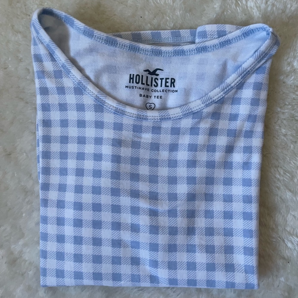 Hollister Baby Tee